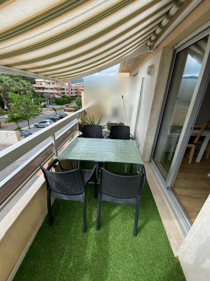 Studio 207-Front De Mer Parking Prive Cavalaire-sur-Mer Exterior foto